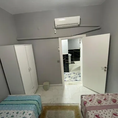 شقة مفروشة ثلاث غرف طابق الأول 公寓 *